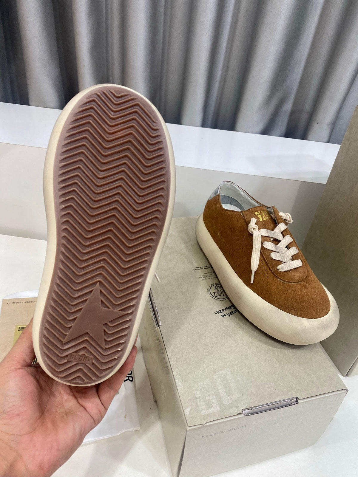 Golden Goose Super-Star