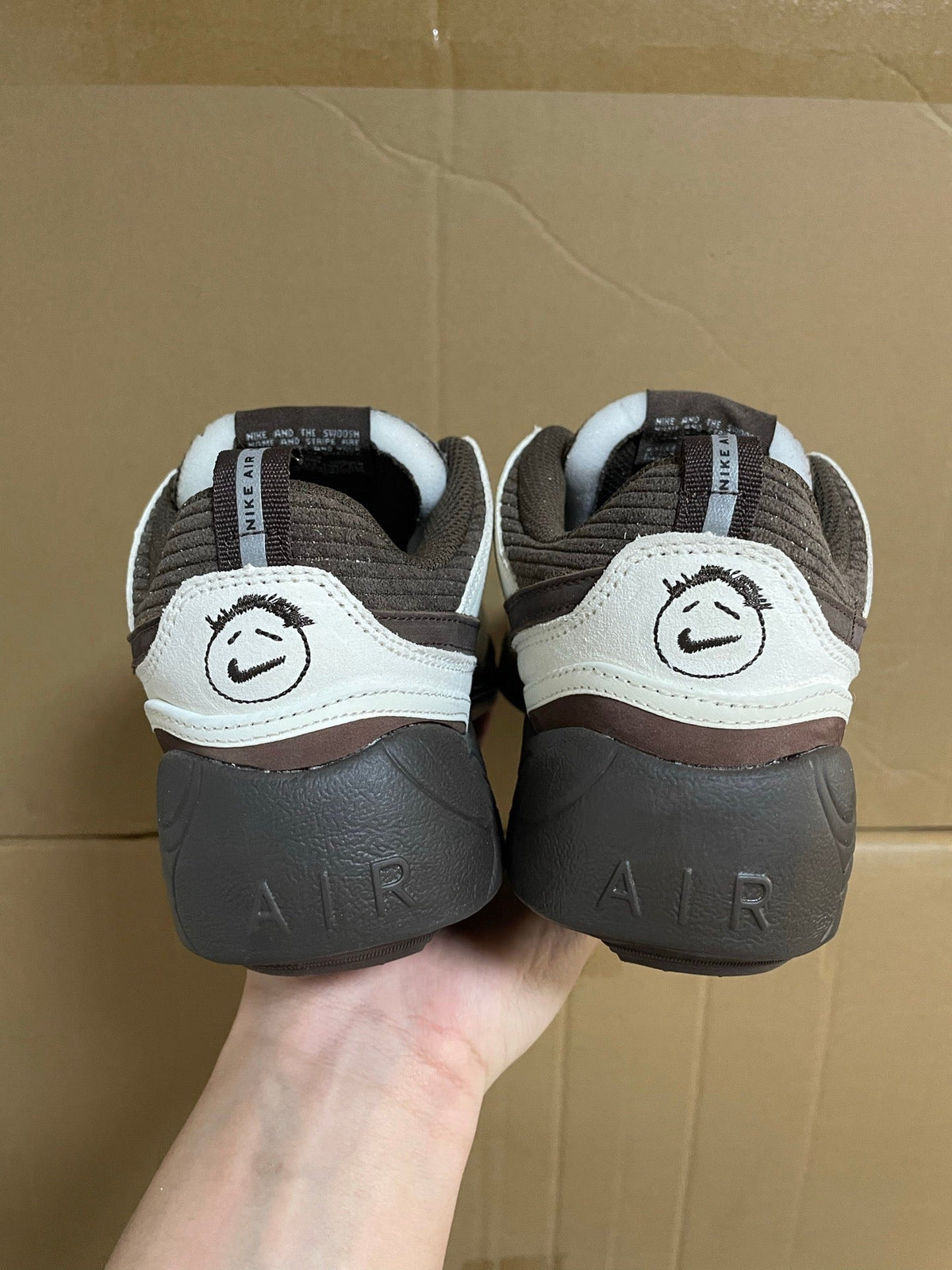Travis Scott x Nike ZOOM Field JAXX