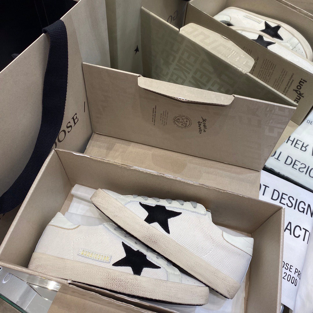 Golden Goose Super-Star