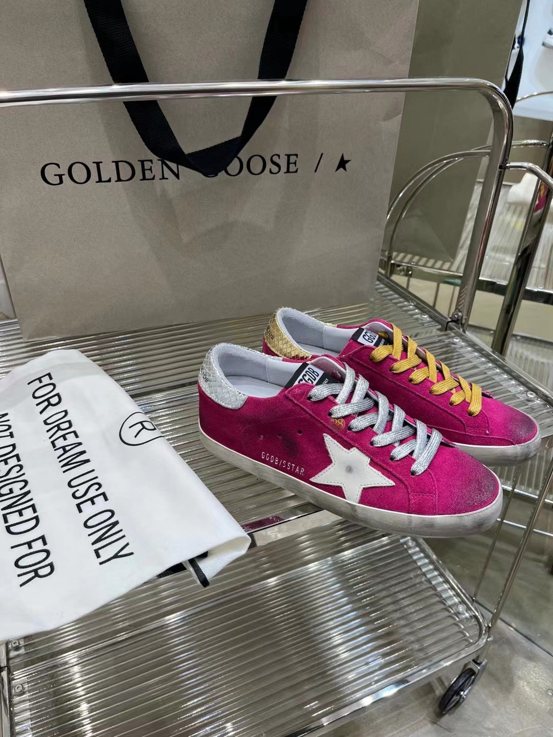 Golden Goose Super-Star