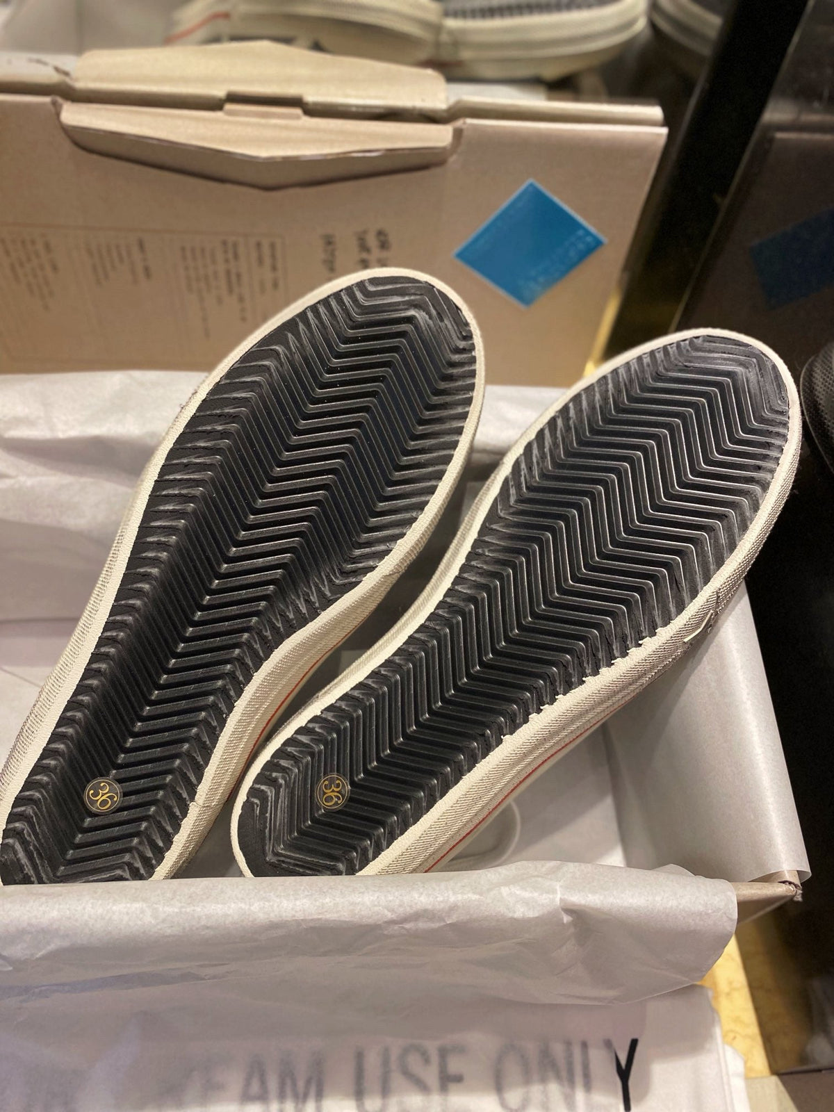 Golden Goose V-Star 2