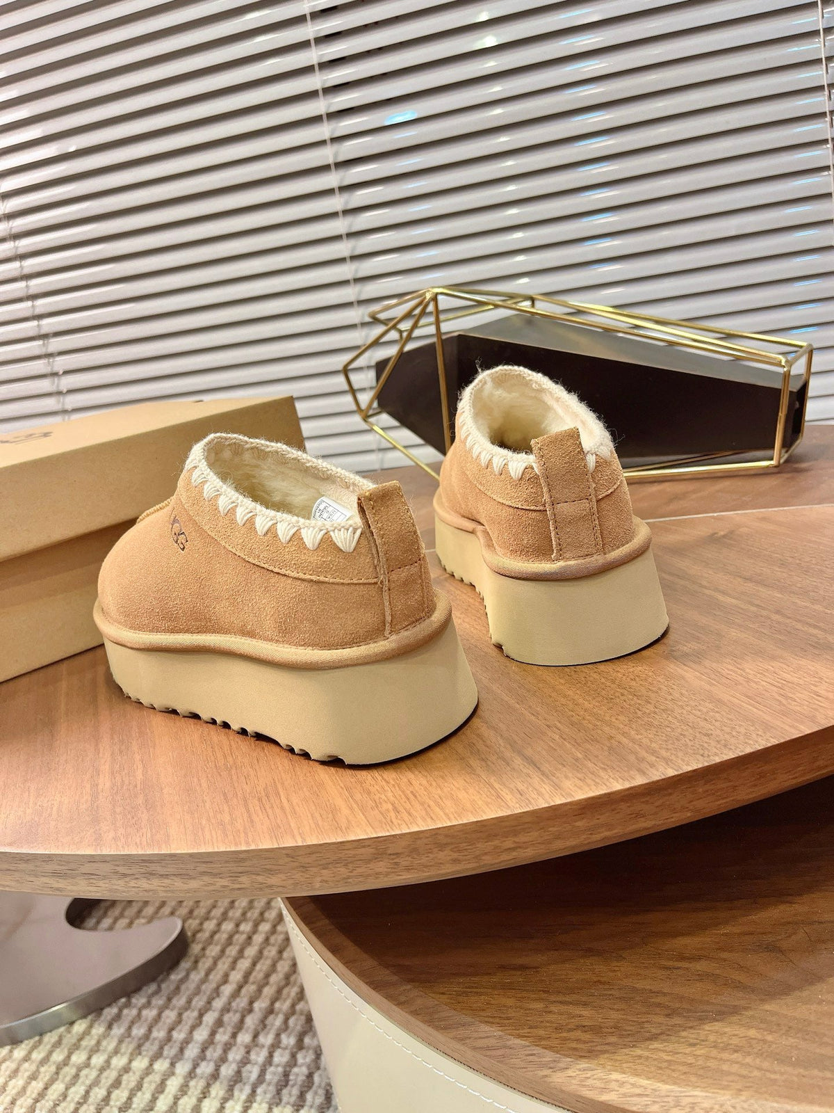 UGG TAZZ II
