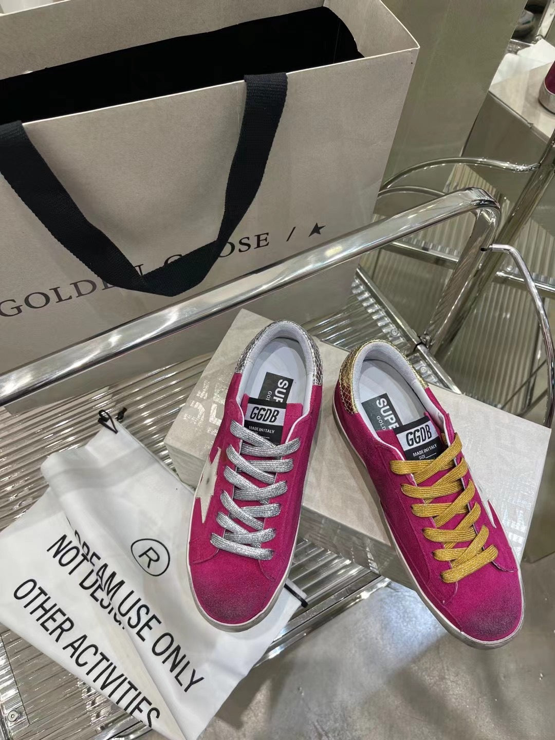 Golden Goose Super-Star