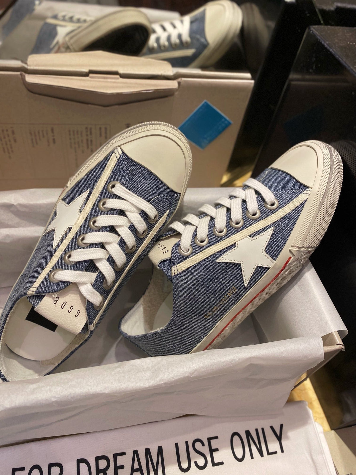 Golden Goose V-Star 2