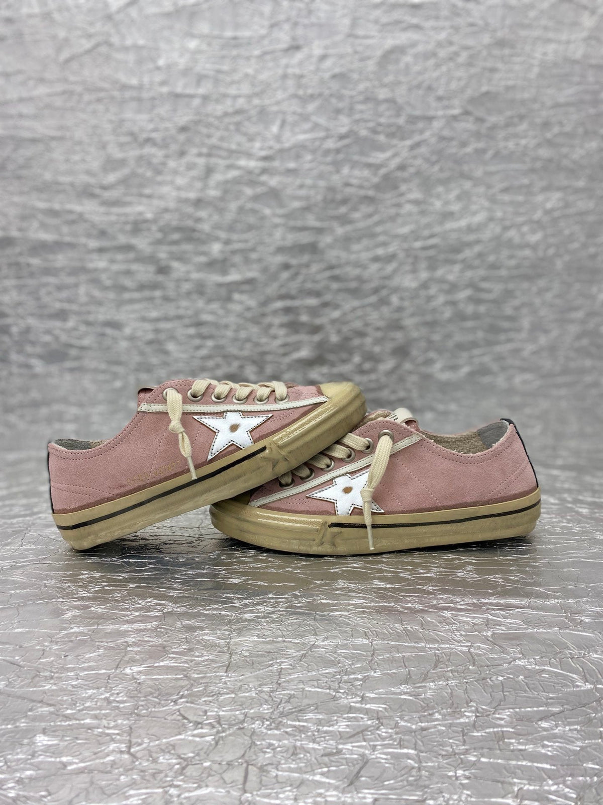 Golden Goose V-Star 2
