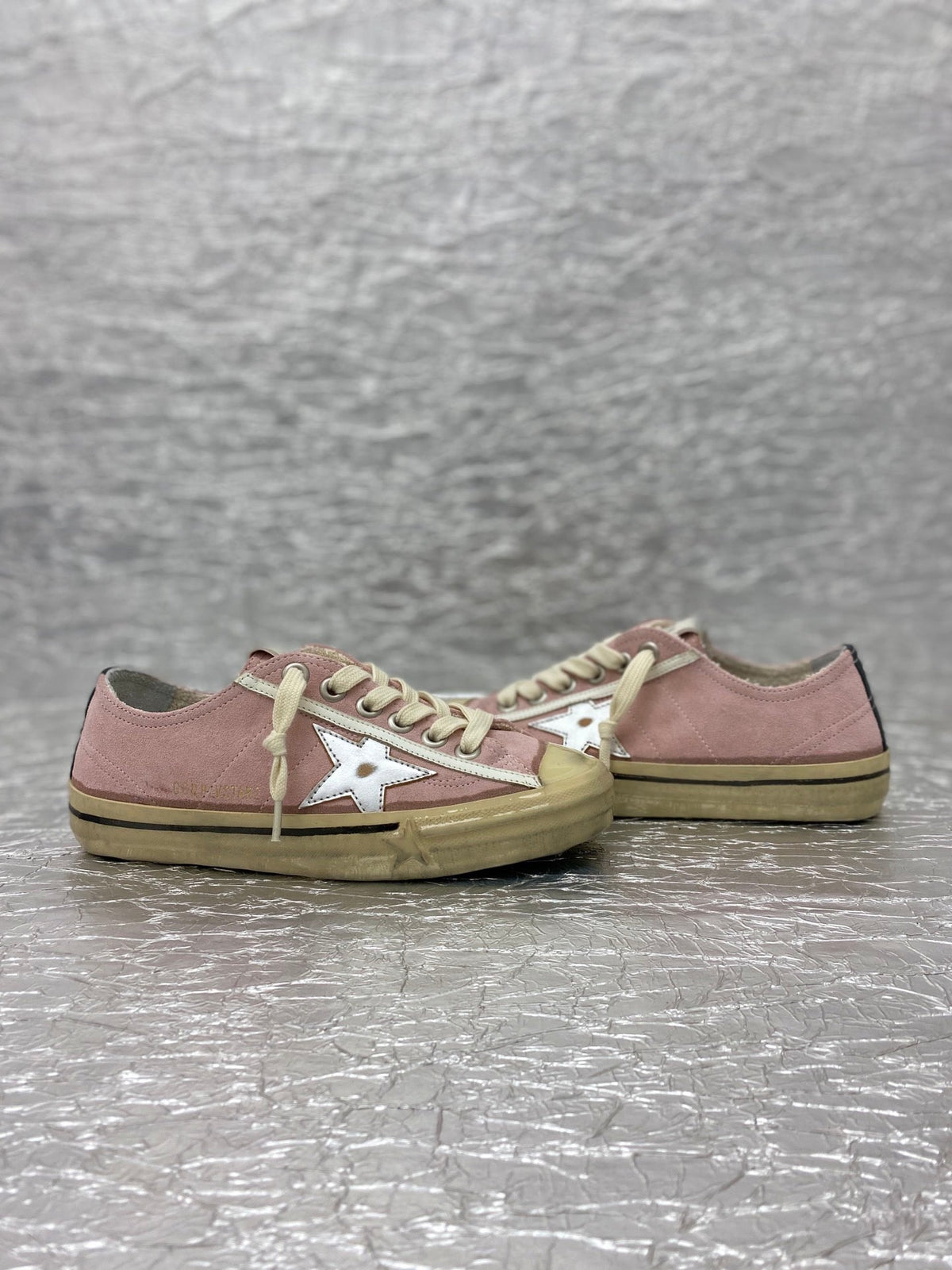 Golden Goose V-Star 2