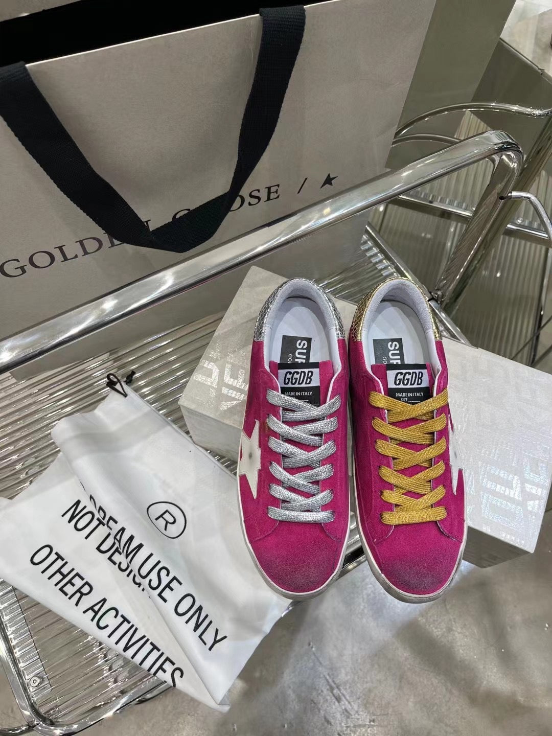 Golden Goose Super-Star