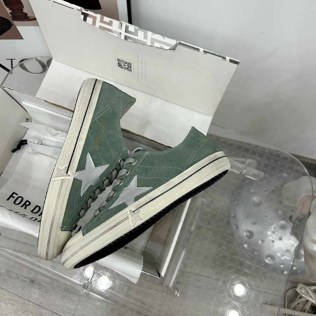Golden Goose V-Star