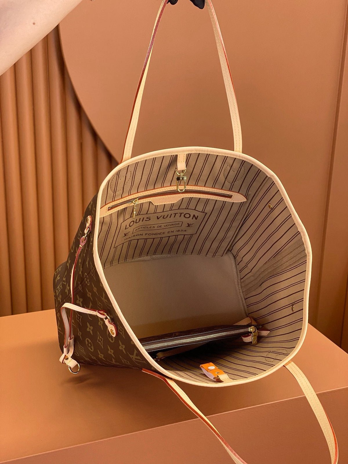 Louis Vuitton Neverfull MM