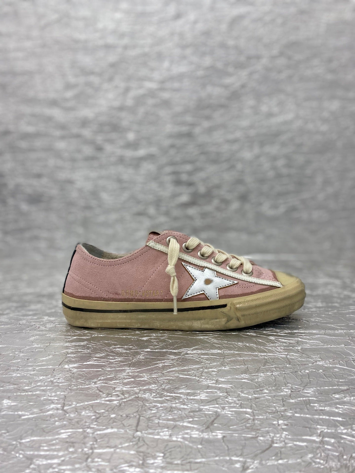 Golden Goose V-Star 2