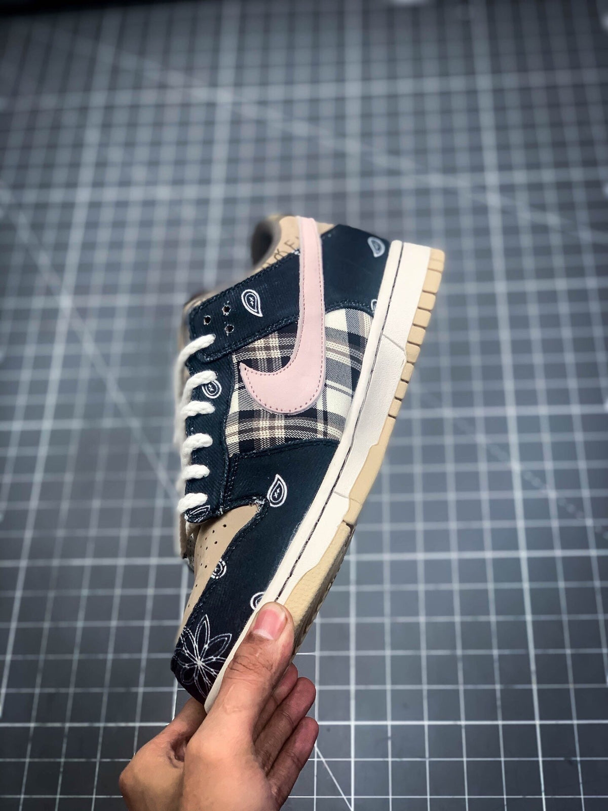Nike Travis Scott x Nike Dunk SB