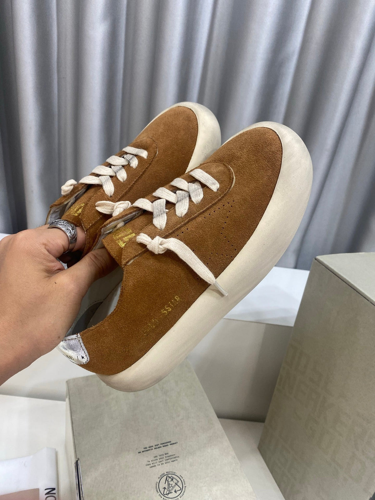 Golden Goose Super-Star