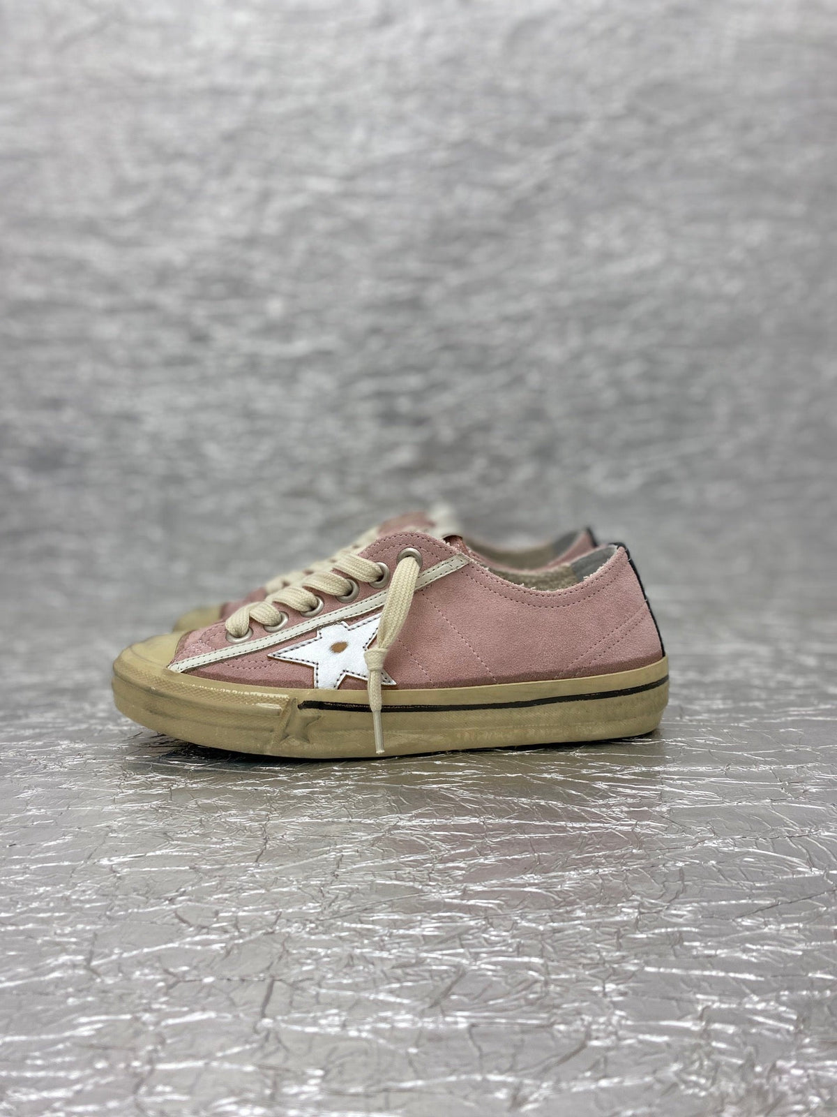 Golden Goose V-Star 2