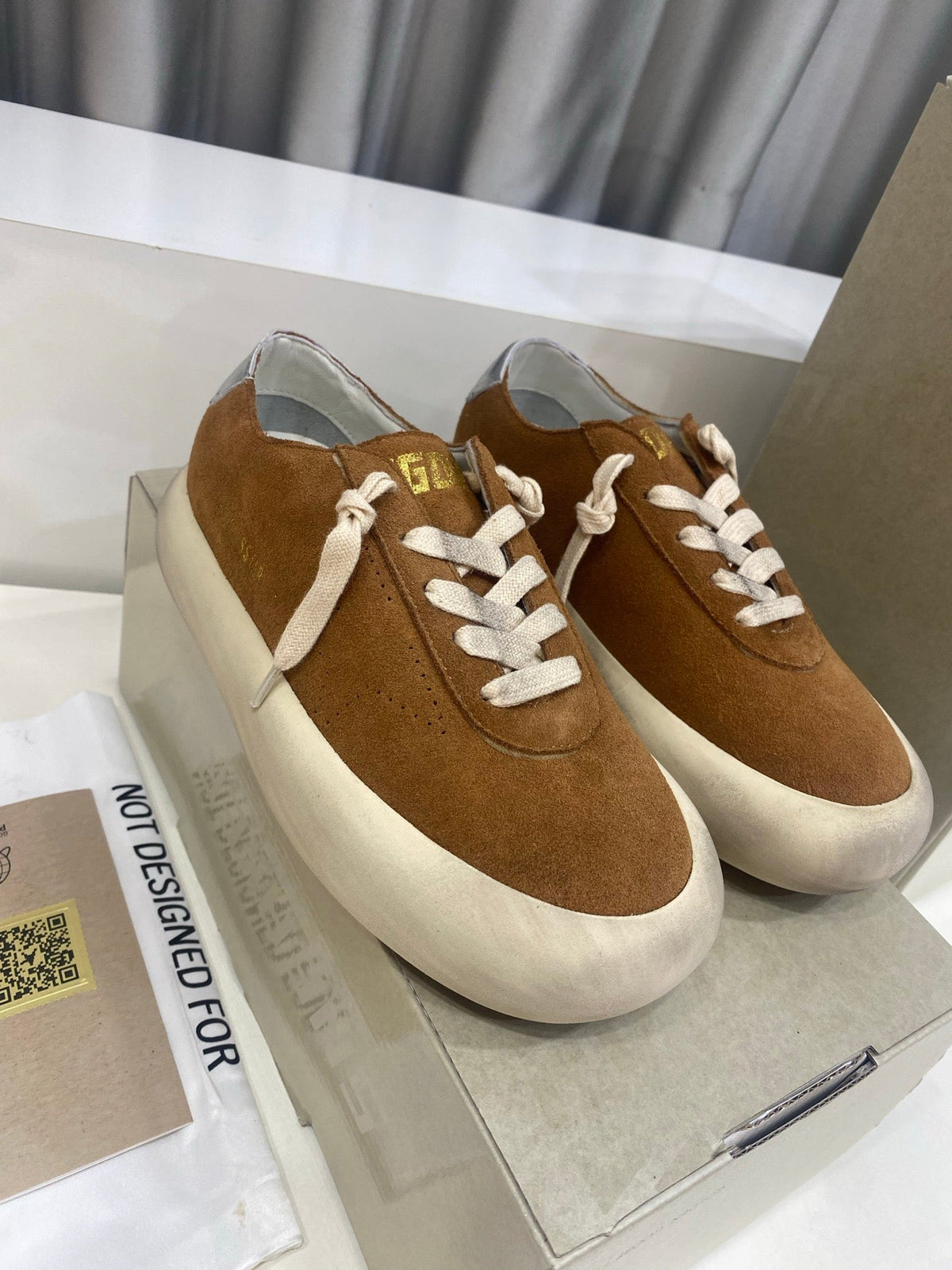 Golden Goose Super-Star