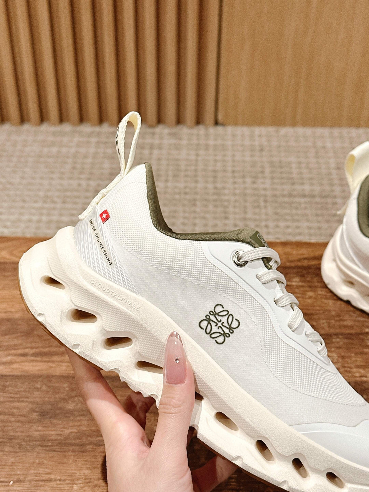 LOEWE x On
