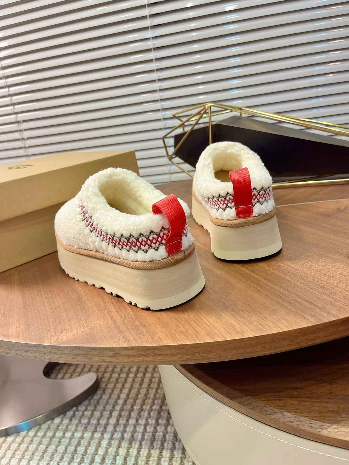 UGG Tazz Braid Natural