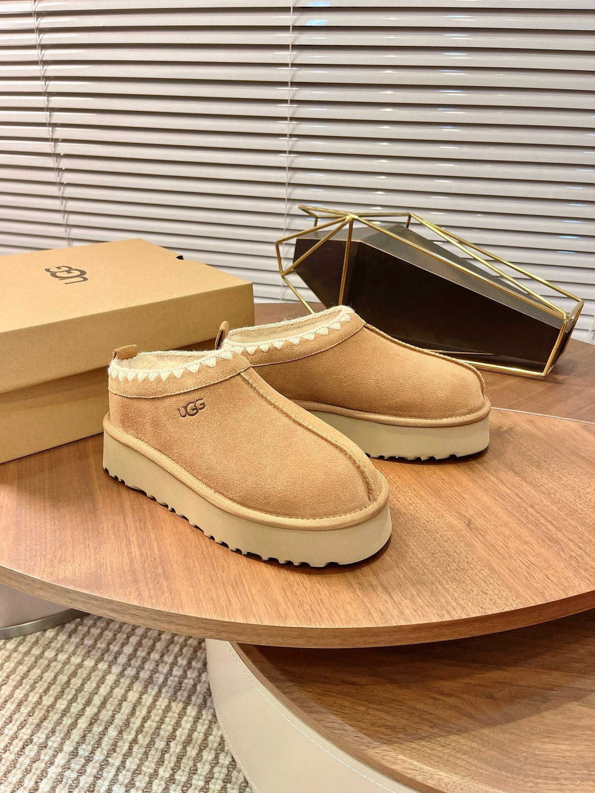 UGG TAZZ II