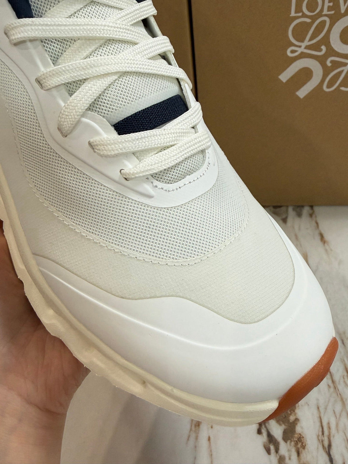 LOEWE x On