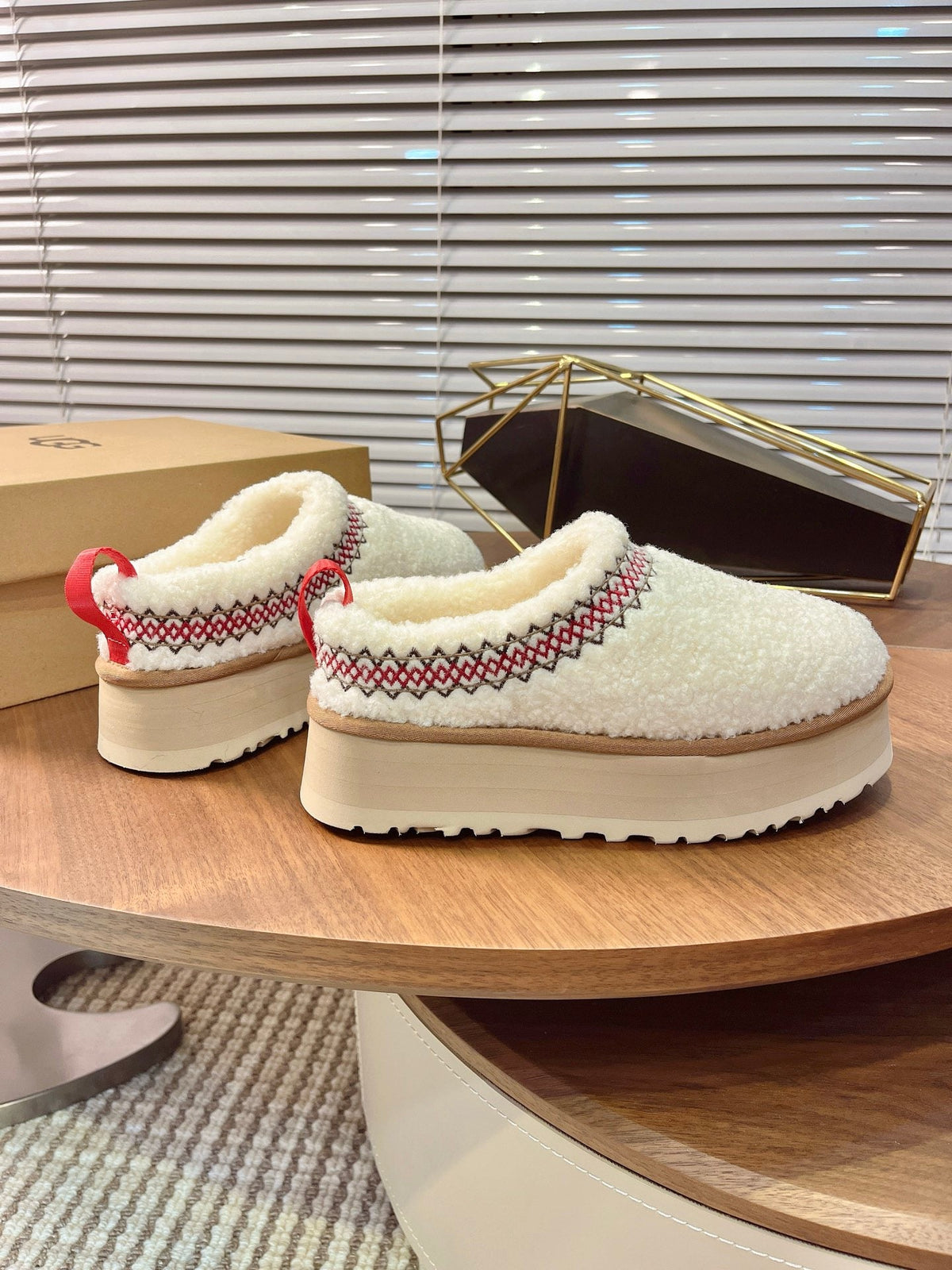 UGG Tazz Braid Natural