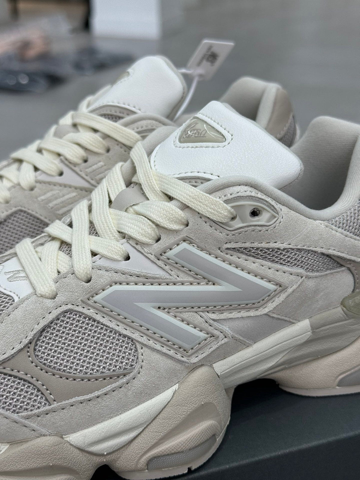 New Balance 9060